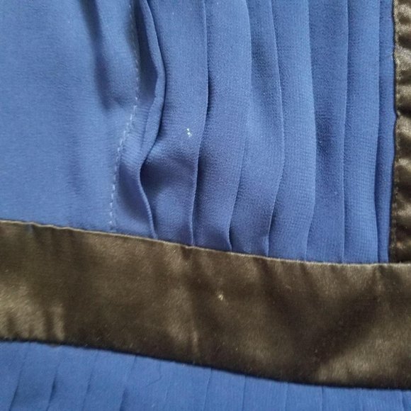 Black and Blue Preppy Uniform FOREVER 21 - Picture 2 of 4